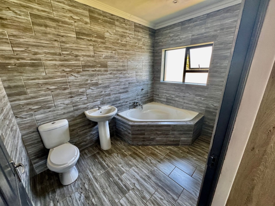 4 Bedroom Property for Sale in Potchefstroom South North West